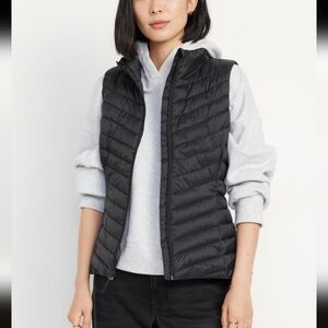 Old Navy Narrow-Channel Puffer Vest